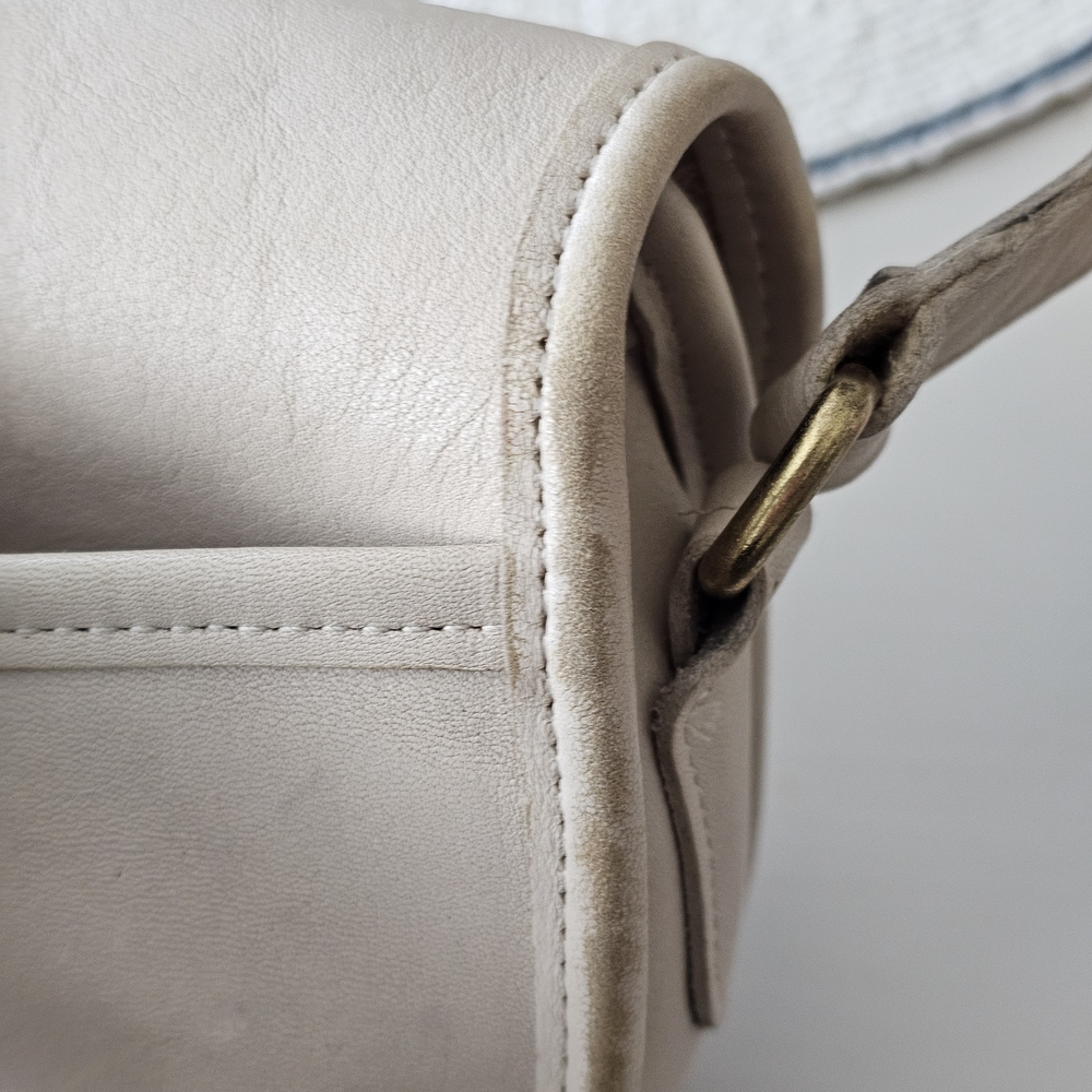 Vintage Coach Watson Crossbody Bag - Picture 11 of 16